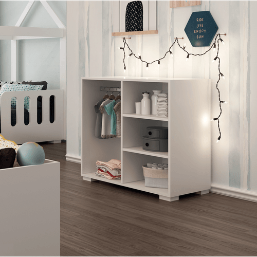 Estante Infantil, 2 Prateleiras, 1 Cabideiro, Madeira - Fênix Móveis Algodão Doce - Branco Menor preço em Estante Infantil, 2 Prateleiras, 1 Cabideiro, Madeira - Fênix Móveis Algodão Doce - Branco